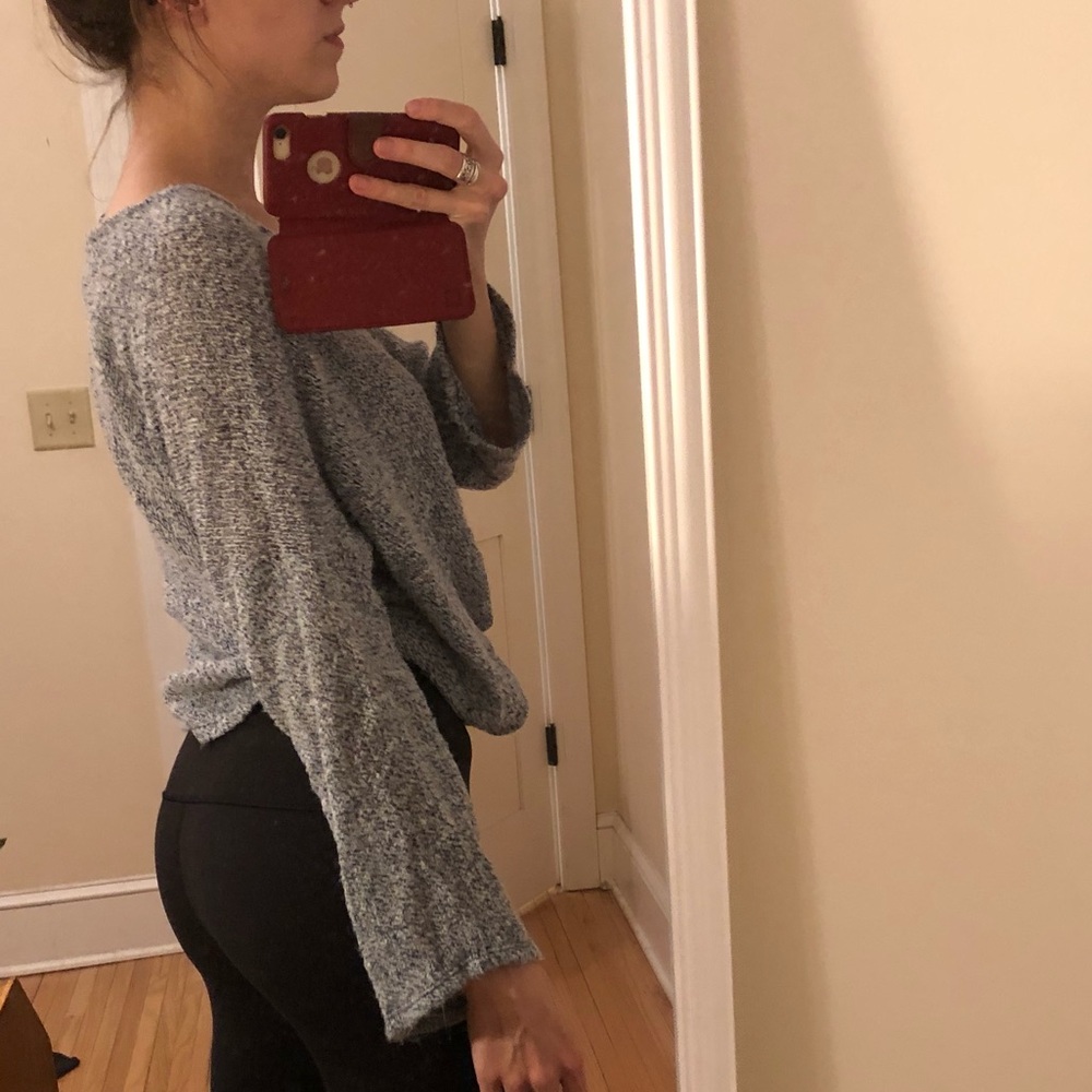 Oversized crop top - Picture 3 of 3